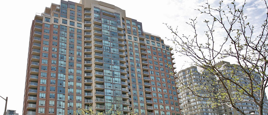 The Tiara Condos at 156 Enfield Place, Mississauga