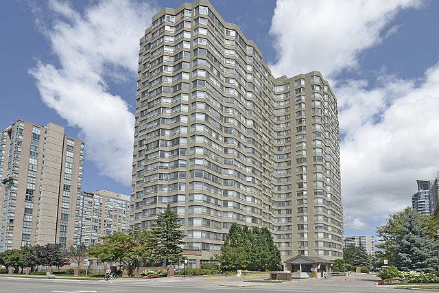 The Towne Condos at 3605 Kariya Drive, Mississauga