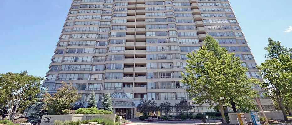 Centre IV Condos at 400 Webb Drive, Mississauga