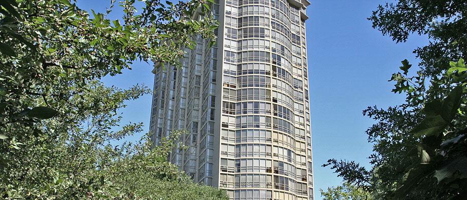 Esprit Condos at 50 Eglinton Avenue West, Mississauga
